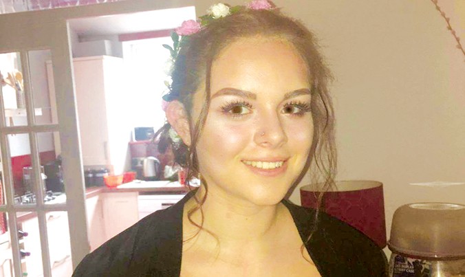 Olivia Campbell, 15 tuổi, vẫn chưa rõ tung tích sau vụ tấn công. Ảnh: Telegraph.
