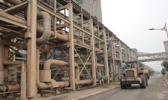 Nhà máy sản xuất phân bón Diamon phốt phát số 2 chỉ hoạt động trên dưới 50%. Ảnh: Nguyễn Thu.