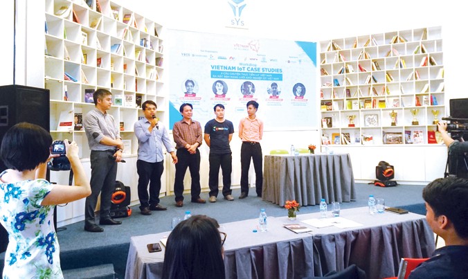 Buổi hội thảo với chủ đề về cuộc cách mạng Công nghiệp 4.0 của thanh niên tại Trung tâm Hỗ trợ Thanh niên khởi nghiệp Hà Nội. Ảnh: Ngọc Châu.