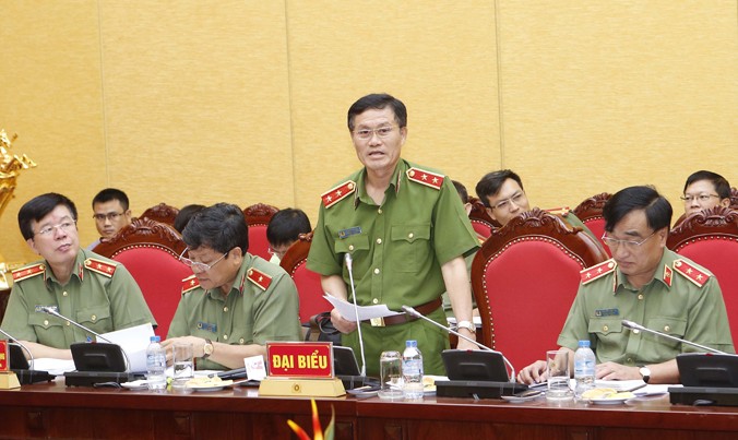 Trung tướng Đỗ Kim Tuyến - Phó Tổng cục trưởng Tổng cục Cảnh sát (Bộ Công an) tại cuộc họp. Ảnh: Nguyễn Hoàn.