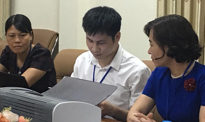 Công đoạn kiểm dò dữ liệu tại Hội đồng chấm thi Sở GD&ĐT Hưng Yên.