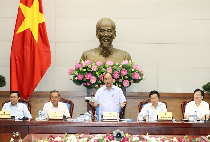 Thủ tướng chủ trì cuộc họp của Thường trực Chính phủ về tăng trưởng kinh tế.