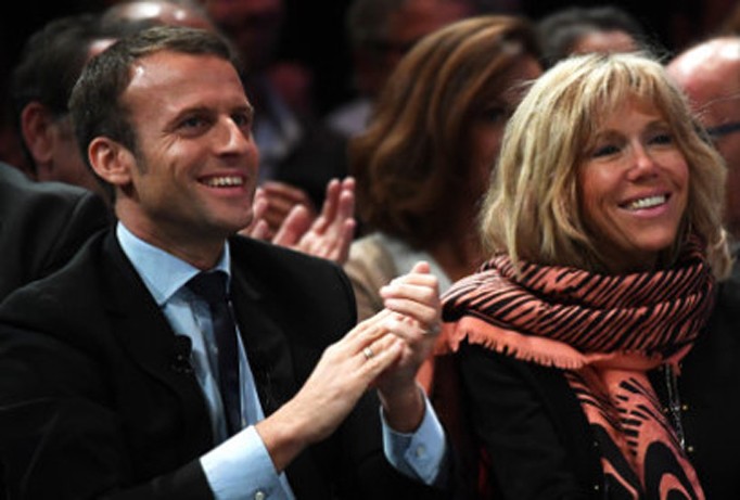 Vợ chồng ông Macron.