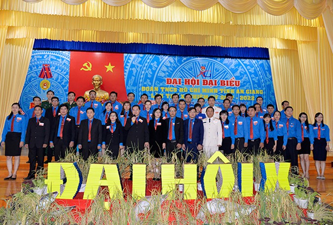 Ra mắt Ban Chấp hành Đoàn TNCS Hồ Chí Minh tỉnh An Giang khóa X (nhiệm kỳ 2017 - 2022).