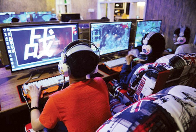 Trẻ vị thành niên nghiện chơi game online đang là vấn nạn ở Trung Quốc.