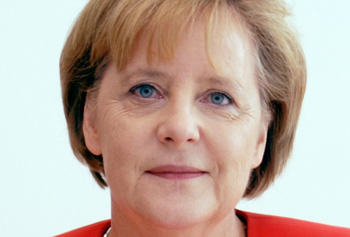 Bà Angela Merkel.