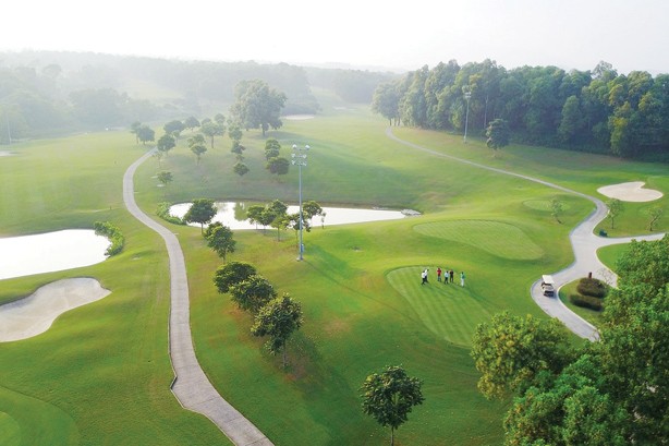 Một góc sân golf BRG King’s Island Đồng Mô, nơi diễn ra giải golf gây quỹ cho Quỹ hỗ trợ tài năng trẻ Việt Nam​. Ảnh: Mạnh Thắng.