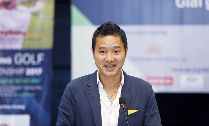 Đại sứ của giải, cựu danh thủ Nguyễn Hồng Sơn chia sẻ về vai trò của Quỹ hỗ trợ Tài năng trẻ Việt Nam và đam mê chơi golf của anh. Ảnh: Như Ý.