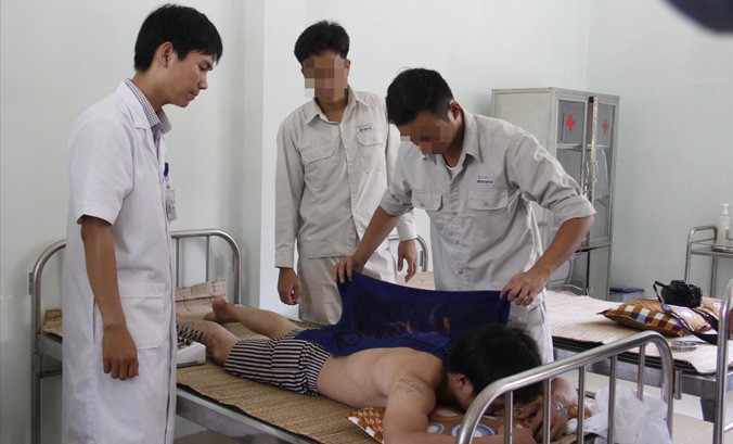 Các học viên vừa điều trị cai nghiện vừa được học nghề Hỏa long cứu tại cơ sở xã hội Bàu Bàng (xã Hòa Bắc, huyện Hòa Vang). Ảnh: Thanh Trần.