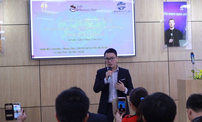 CEO Nguyễn Đình Du: “Gần 60% dân số của Việt Nam không thể sống thiếu internet. Vì vậy, không thể bỏ qua cơ hội kinh doanh online”.