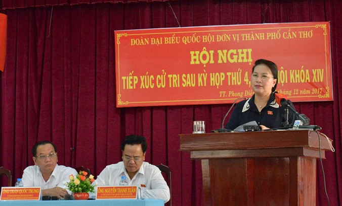 Chủ tịch Quốc hội Nguyễn Thị Kim Ngân phát biểu tại buổi tiếp xúc cử tri ngày 5/12.