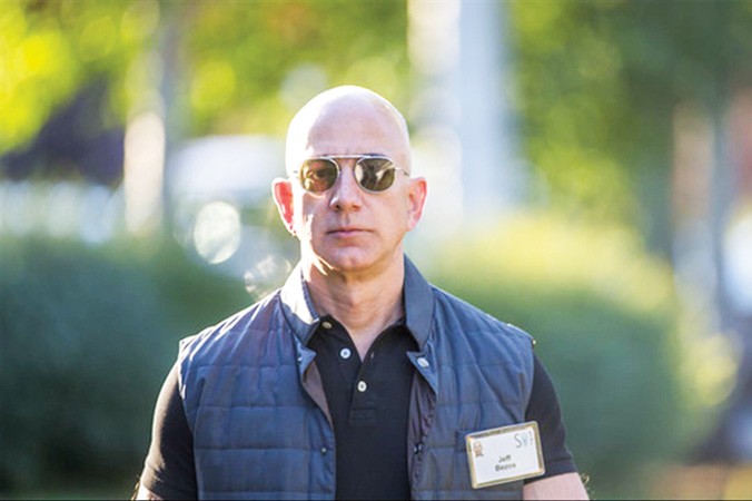 Tỷ phú giàu nhất thế giới năm 2017 Jeff Bezos theo xếp hạng của Bloomberg​. Ảnh: Bloomberg.