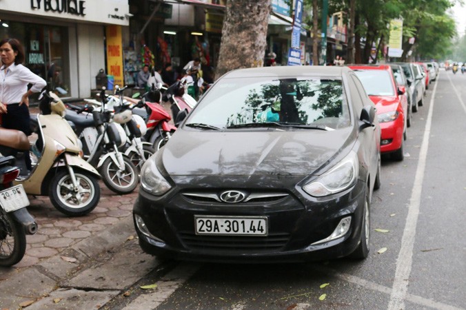 Từ 1/1/2018 giá trông giữ xe tại Hà Nội sẽ tăng từ 2 đến 3 lần​. Ảnh: T.Đảng.