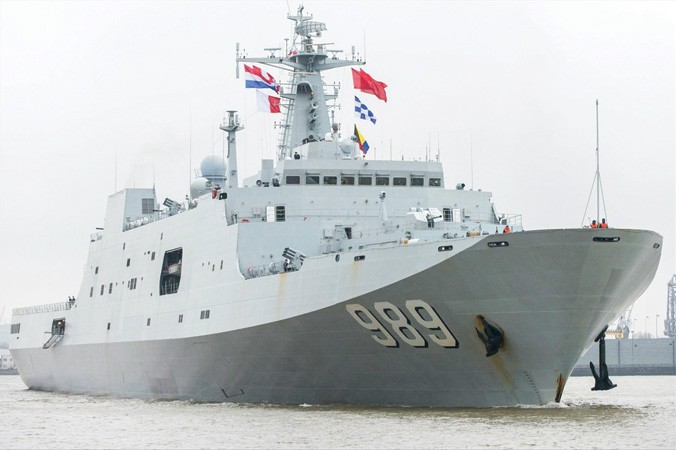 Tàu tấn công đổ bộ Changbai Shan của Trung Quốc từng tận dụng các cảng thương mại để tái nạp nhiên liệu ở Thái Lan. Ảnh: Wikimedia Commons.