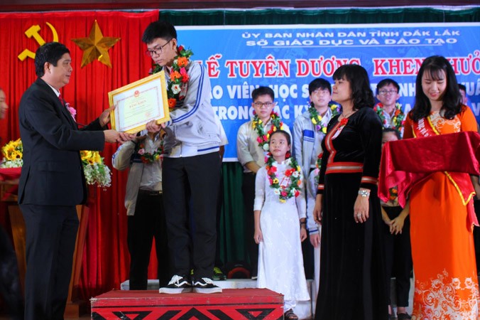 Em Nguyễn Khang Điệp đạt giải nhất môn Hóa học kỳ thi học sinh giỏi quốc gia 2018.