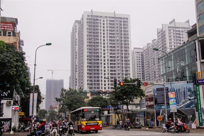 Hàng loạt dự án chung cư đang triển khai trên phố Nguyễn Tuân.