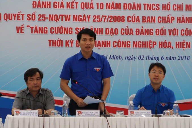 Anh Nguyễn Ngọc Lương, Bí thư Trung ương Đoàn phát biểu tại tọa đàm.