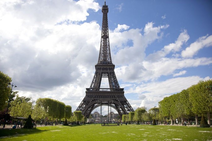 Tháp Eiffel.