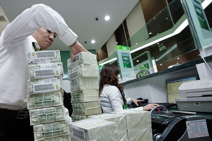 Ngoại tệ tại một ngân hàng ở Hà Nội. Ảnh: Ngọc Châu.