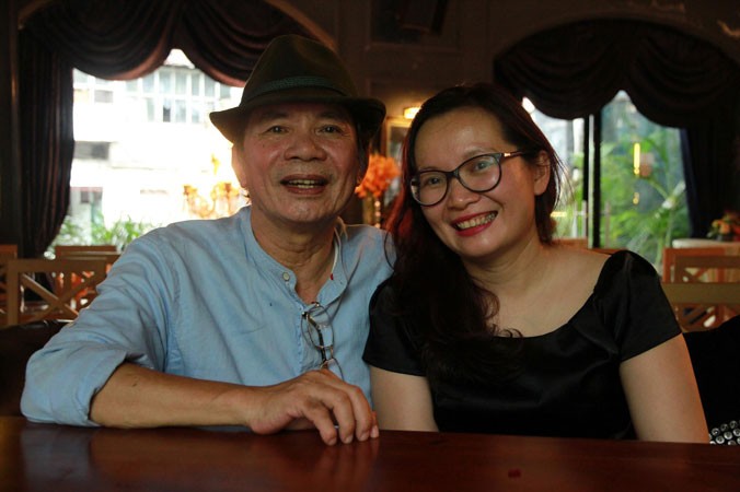 Tác giả Làng quan họ quê tôi và con gái rượu. Ảnh: Nguyễn Mạnh Hà.