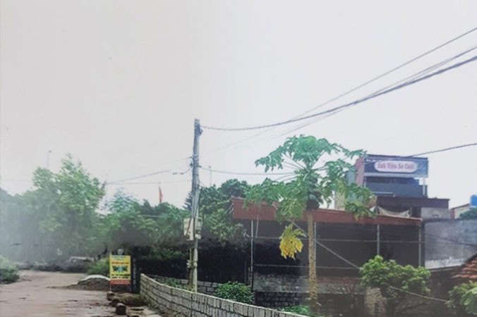 Hành lang đê tại phường Lam Sơn bị lấn chiếm nhưng chưa thể xử lý.