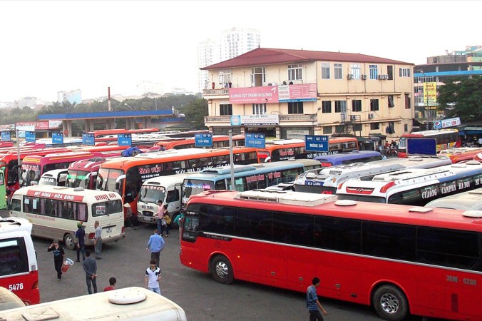Tăng chuyến nhưng xe khách tại các bến xe lớn Hà Nội không tăng giá vé.
