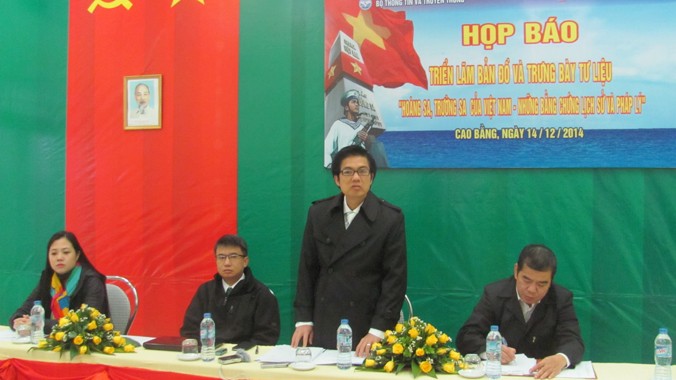 Ông Đoàn Công Huynh, Vụ trưởng Vụ Thông tin cơ sở- Bộ TT&TT nêu ý nghĩa cuộc triển lãm tại Cao Bằng. Ảnh: Duy Chiến