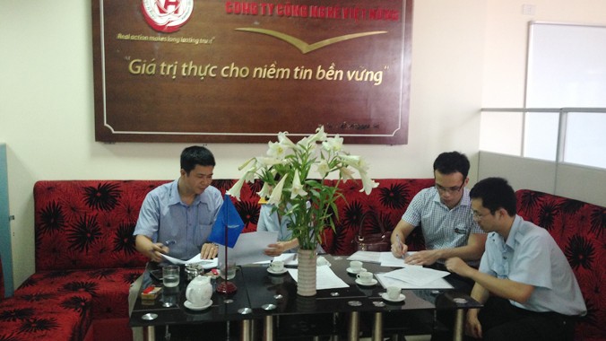 Cơ quan chức năng kiểm tra hoạt động của Cty Việt Hồng 