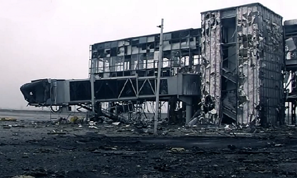 Sân bay Donetsk hoang tàn sau cuộc chiến.