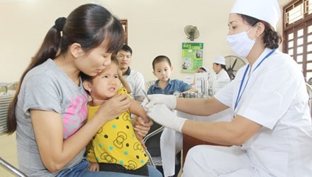 Trẻ tiêm vắc-xin dịch vụ chỉ chiếm 8-10%