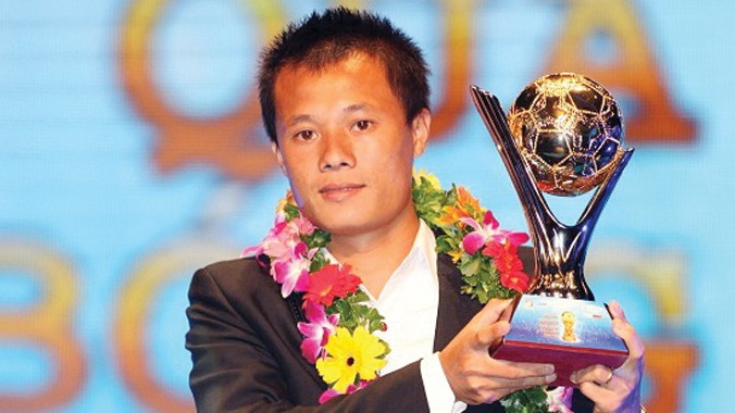 Việc Phạm Thành Lương được bầu chọn là Quả bóng vàng Việt Nam năm 2014 nhận được không ít dư luận trái chiều dù anh thi đấu khá thành công cả ở cấp độ CLB lẫn ĐTQG. Ảnh T.Vũ