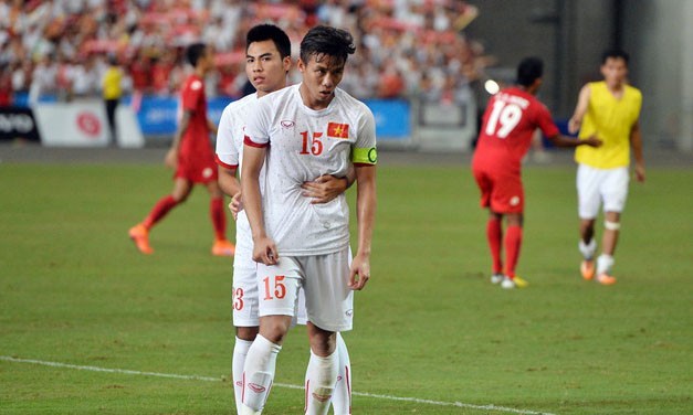 Các cầu thủ U23 Việt Nam buồn bã sau thất bại ở trận bán kết SEA Games. Ảnh: Zing
