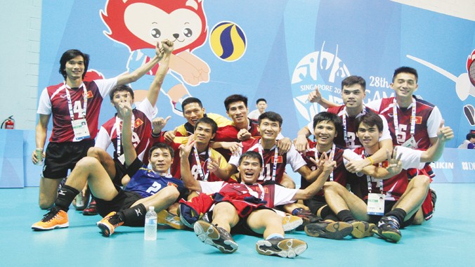 Các cầu thủ bóng chuyền nam đã có một giải đấu được xem là thành công trên đất Singapore. Ảnh: VSI