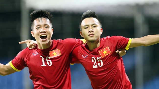 Nhiều tuyển thủ U23 như Huy Toàn (phải) có thể sẽ phải xung trận ở Cúp quốc gia chiều nay dù mới trở về từ SEA Games 28. Ảnh: VSI
