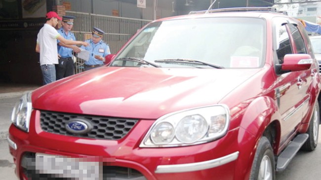 Thanh tra Sở GTVT TPHCM kiểm tra, xử lý vi phạm của taxi Uber