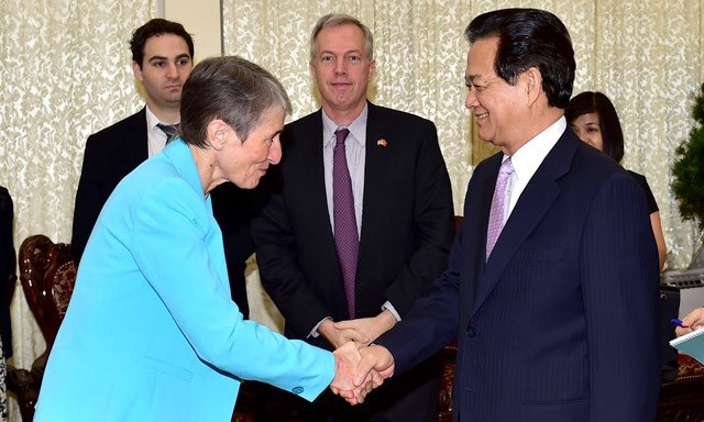 Thủ tướng Nguyễn Tấn Dũng tiếp Bộ trưởng Bộ Nội vụ Hoa Kỳ, bà Sally Jewell.