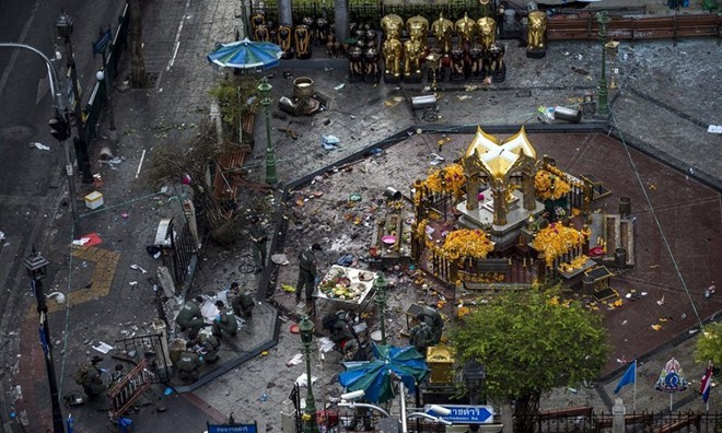 Hiện trường vụ đánh bom khiến cả Bangkok rung chuyển.