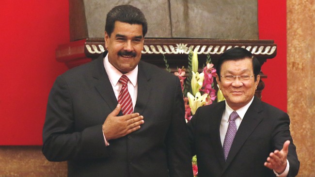 Chủ tịch nước Trương Tấn Sang và Tổng thống Venezuela Nicolás Maduro hội đàm sáng 31/8. Ảnh: Như Ý