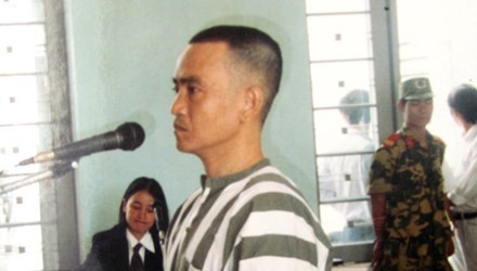 Ông Huỳnh Văn Nén tại phiên tòa phúc thẩm (lần 1) “vụ án vườn điều”, ngày 14/6/2001. Ảnh: NGUYỄN ĐÌNH QUÂN
