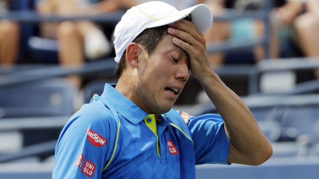 Nỗi thất vọng của cây vợt hạt giống số 4 Kei Nishikori sau khi bị loại khỏi US Open ngay từ vòng đầu. Ảnh: AP