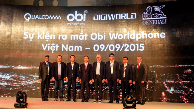 Các lãnh đạo của OBI, Digiworld, Generali và Qualcomm trong sự kiện ra mắt Obi Worldphone