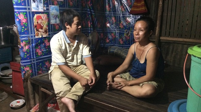 Gần 2 năm qua bà Hồng thuê nhà bên Campuchia để vừa giúp con gái cai ma túy và điều trị căn bệnh HIV/AIDS