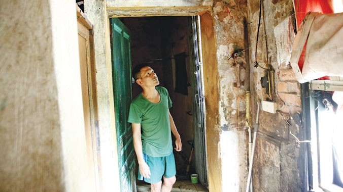 Thực trạng xuống cấp ở biệt thự cổ số 1 Nguyễn Biểu (Hà Nội)