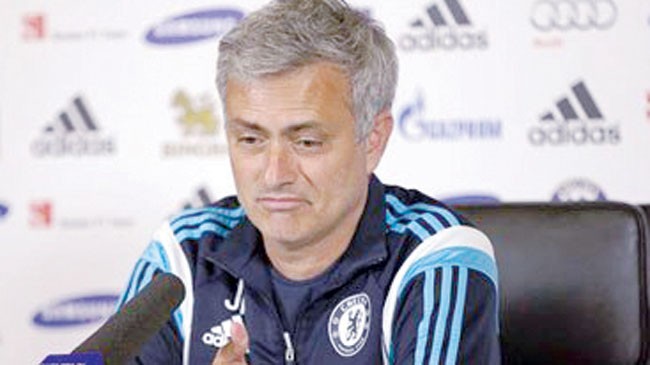 Jose Mourinho và Chelsea đang đối mặt với giai đoạn khó khăn.