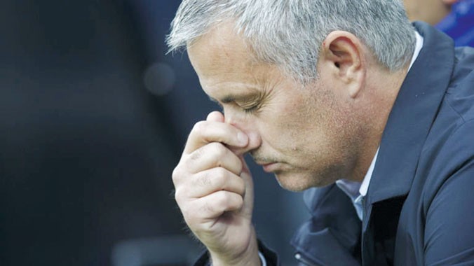 Jose Mourinho vẫn tạm an toàn tại Stamford Bridge. Ảnh: Sky Sports