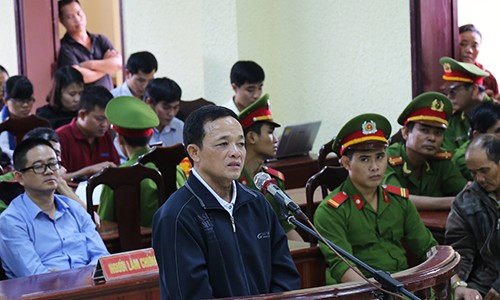 Nguyễn Văn Thúy tại phiên tòa sơ thẩm ngày 16/10.