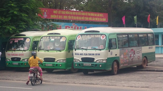 Xe buýt tuyến 09 ngưng chạy để phản đối quyết định của Sở GTVT.
