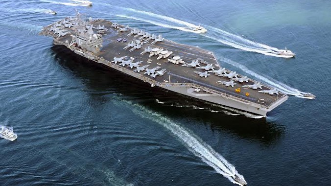Tàu chiến Mỹ có thể sẽ tiến vào vùng 12 hải lý các đảo nhân tạo Trung Quốc. Ảnh: US Navy