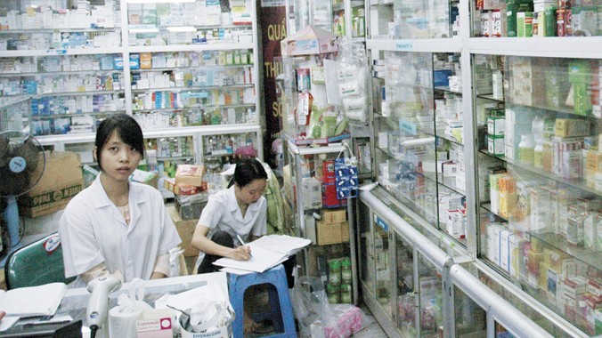Hơn 25.000 mặt hàng thuốc với gần 1.000 hoạt chất đang được sản xuất, lưu hành tại Việt Nam. Ảnh: Hồng Vĩnh