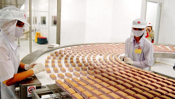 Ngành sản xuất bánh kẹo của Việt Nam không còn được coi là nhạy cảm, cần bảo hộ bằng thuế nữa. Ảnh: Ngọc Châu